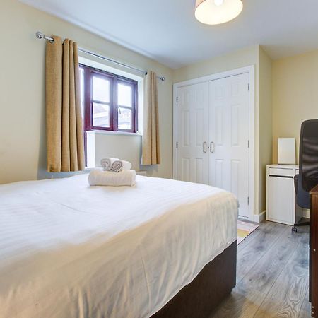 Spacious & Modern 2 Bed Sleeps 5 In Walthamstow Londyn Zewnętrze zdjęcie