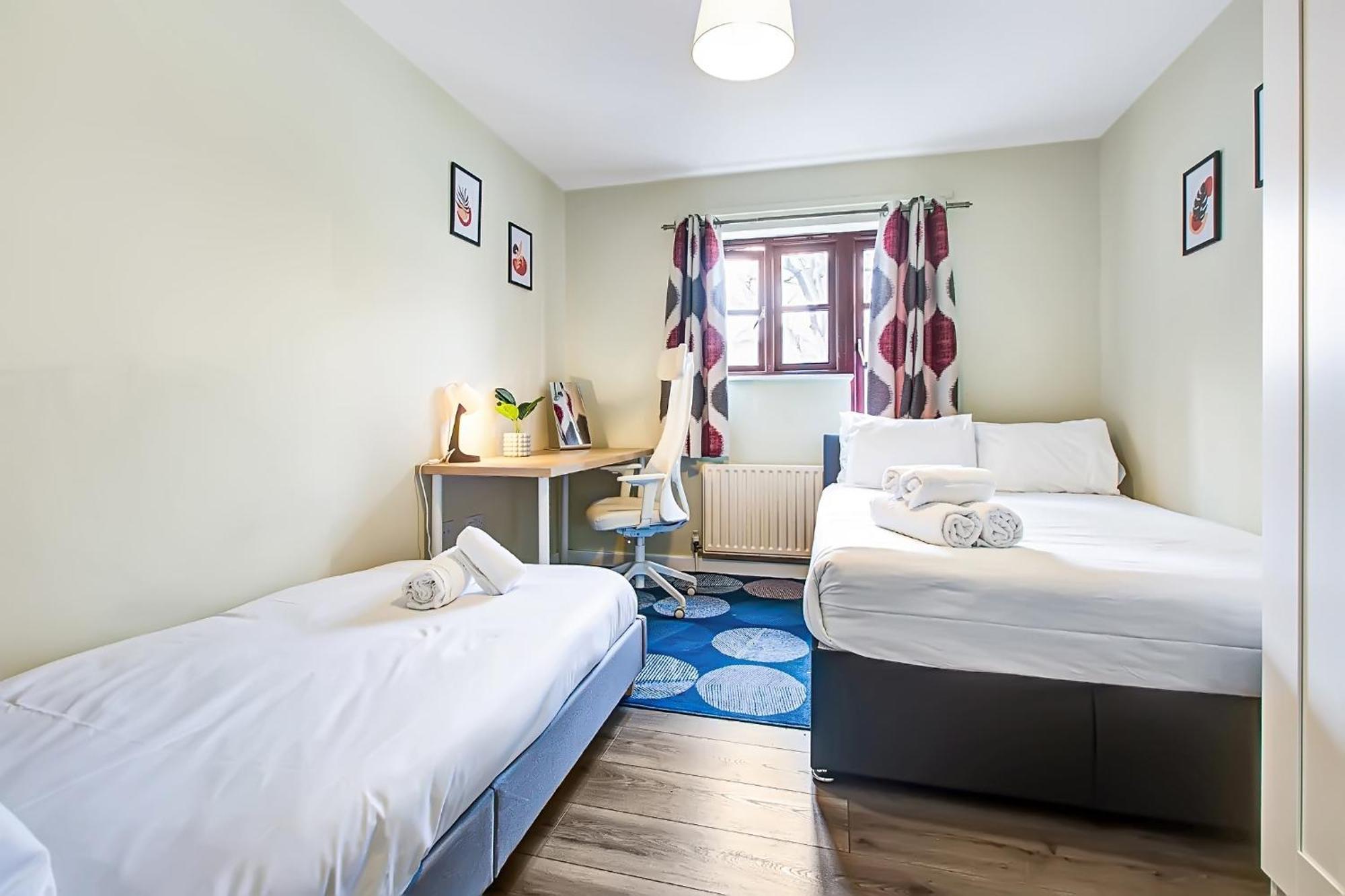 Spacious & Modern 2 Bed Sleeps 5 In Walthamstow Londyn Zewnętrze zdjęcie